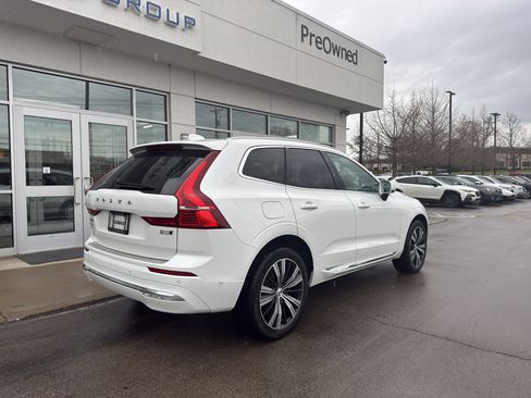 Used 2023 Volvo XC60 B5 Plus w/ Climate Package image 3