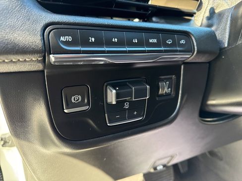 Used 2023 Cadillac Escalade ESV Premium Luxury w/ Performance Package image 15