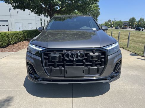 Used 2025 Audi Q7 2.0T Premium Plus w/ Premium Plus Package AWD/4WD image 3
