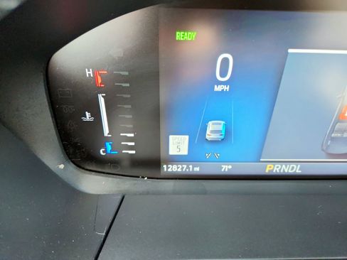 Used 2024 Ford Escape SE FWD image 11