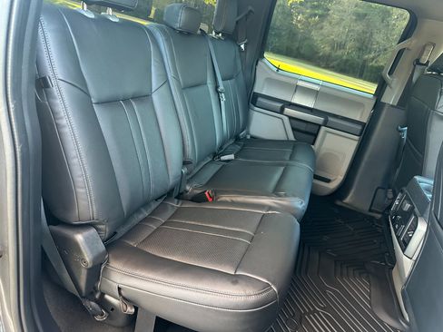 Used 2022 Ford F250 XLT w/ XLT Premium Package image 19