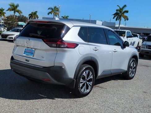 Certified 2021 Nissan Rogue SV image 5