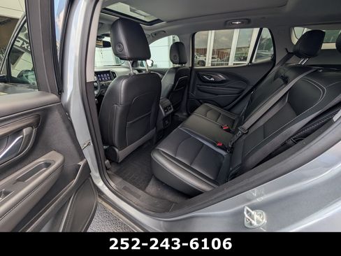 Used 2023 GMC Terrain SLT w/ Tech Package AWD/4WD image 10