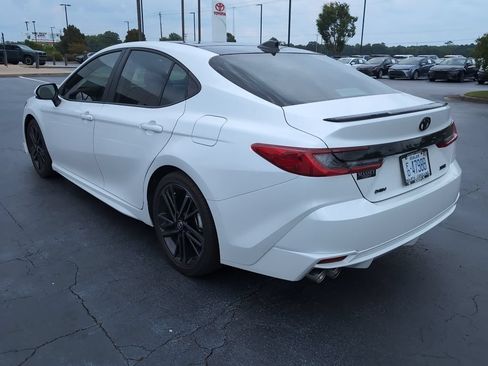 Used 2025 Toyota Camry XSE FWD image 3