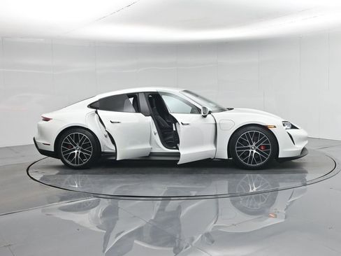 Used 2021 Porsche Taycan 4S image 3