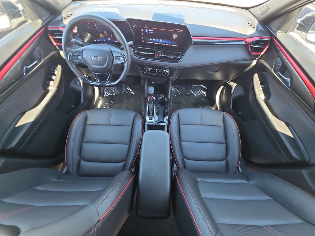 Used 2024 Chevrolet TrailBlazer RS w/ Convenience Package FWD image 21