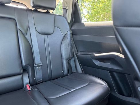 Used 2024 Kia Sorento S FWD image 35