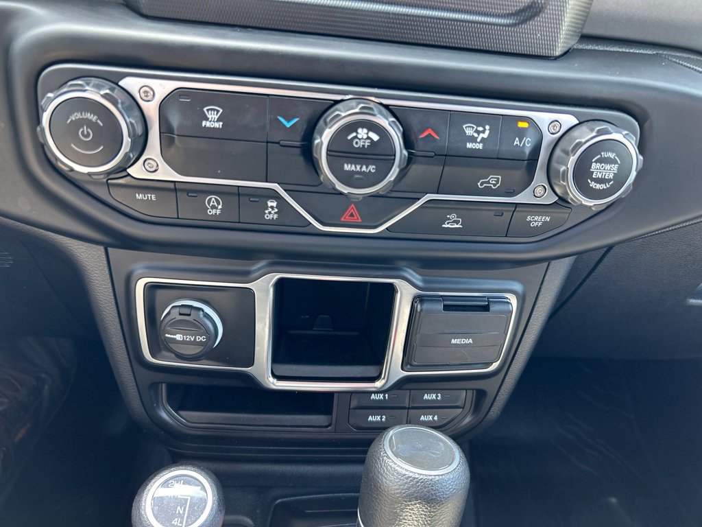 Used 2023 Jeep Wrangler Sport AWD/4WD image 16