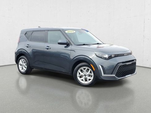 Used 2024 Kia Soul LX w/ Option Group 015 image 2