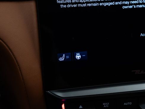 Used 2022 Maserati Quattroporte Trofeo RWD image 14