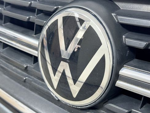 Certified 2022 Volkswagen Jetta SE FWD image 29