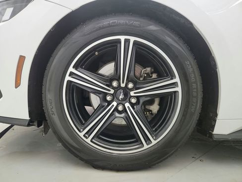 Used 2024 Ford Mustang Coupe image 31