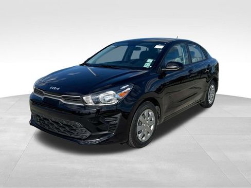 Used 2023 Kia Rio S image 3