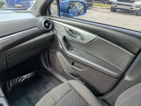 Used 2019 Chevrolet Blazer LT FWD image 18