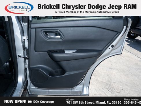 Used 2025 Nissan Rogue SV image 14