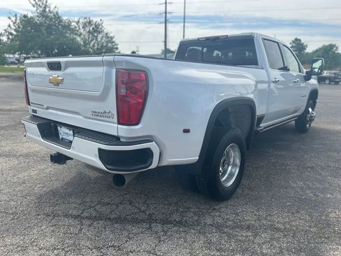 Used 2022 Chevrolet Silverado 3500 High Country w/ LPO, Hitch Package AWD/4WD image 6