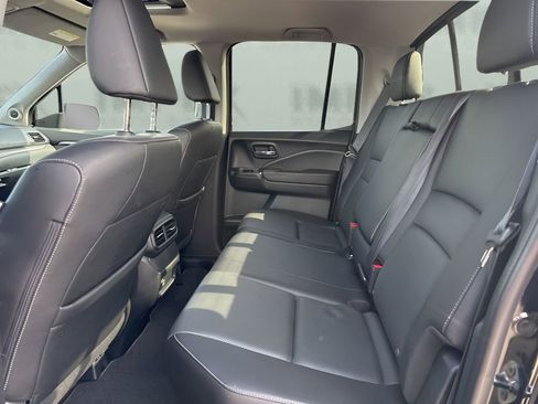 Used 2025 Honda Ridgeline RTL image 14