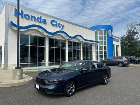 Used 2023 Honda Accord EX image 2