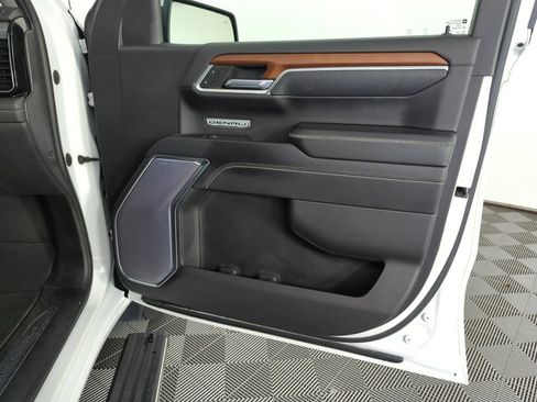 Used 2023 GMC Sierra 1500 Denali AWD/4WD image 32