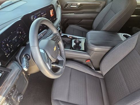Used 2025 Chevrolet Tahoe LS AWD/4WD image 13