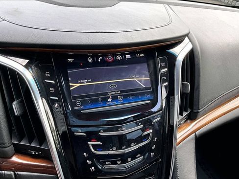 Used 2016 Cadillac Escalade ESV 2WD image 27
