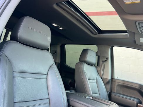 Used 2021 GMC Sierra 1500 Denali w/ Denali Ultimate Package image 16