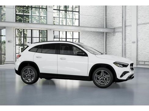 New 2026 Mercedes-Benz GLA 250 4MATIC image 14