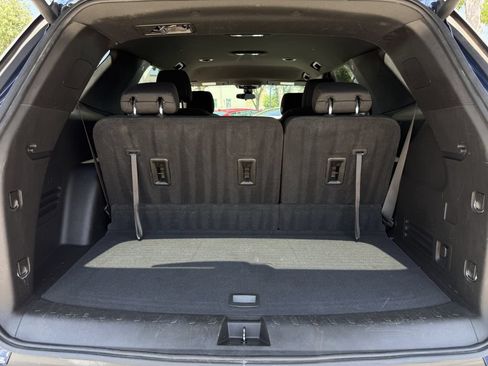 Used 2022 Chevrolet Traverse LT FWD image 30
