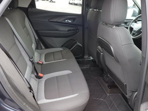 Used 2021 Chevrolet TrailBlazer LT w/ Convenience Package FWD image 18