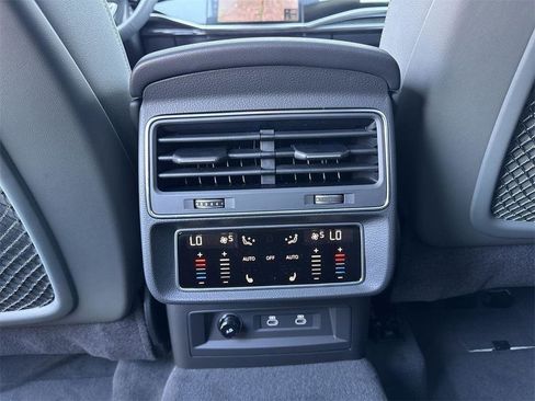 New 2026 Audi Q8 Premium Plus image 25