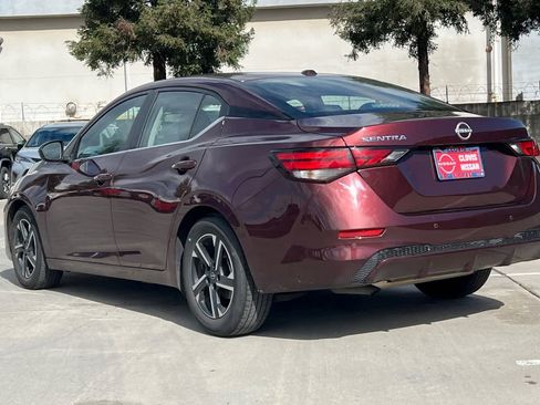 Used 2025 Nissan Sentra SV image 7