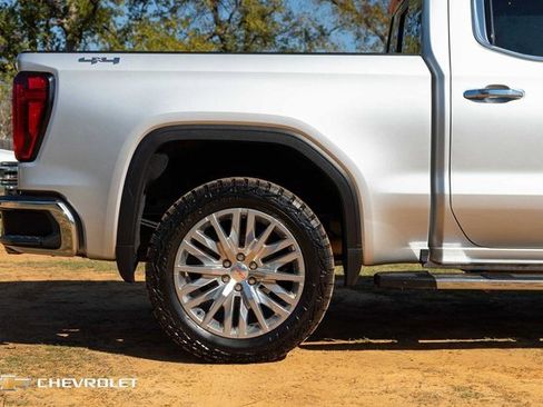 Used 2022 GMC Sierra 1500 SLT w/ SLT Premium Plus Package image 5