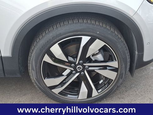 Certified 2025 Volvo XC40 B5 Plus image 9