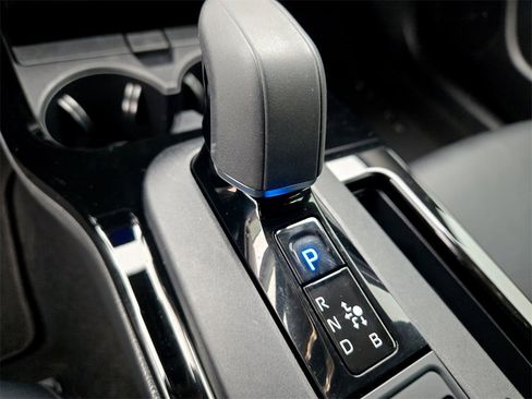 Used 2023 Toyota Prius XLE image 21