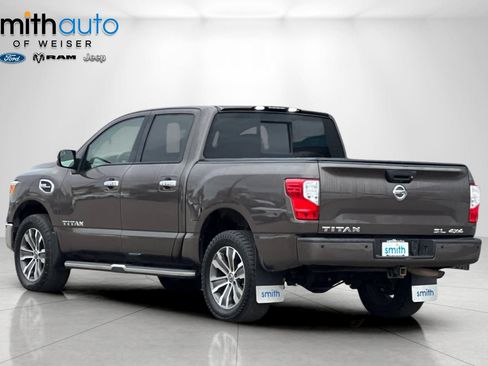 Used 2017 Nissan Titan SL AWD/4WD image 7