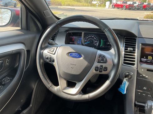 Used 2013 Ford Taurus SEL FWD image 16