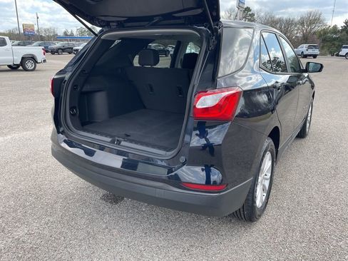 Used 2021 Chevrolet Equinox LS w/ LS Convenience Package image 29