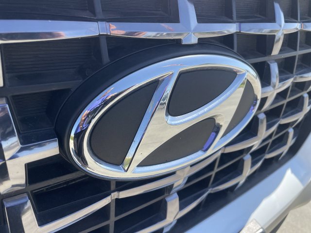 Used 2025 Hyundai Venue SEL FWD image 30