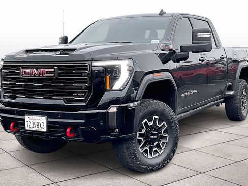 Used 2024 GMC Sierra 2500 AT4X image 1