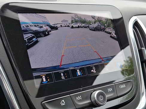 Used 2022 Chevrolet Equinox Premier AWD/4WD image 18