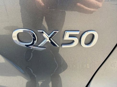Used 2021 INFINITI QX50 Luxe AWD/4WD image 34