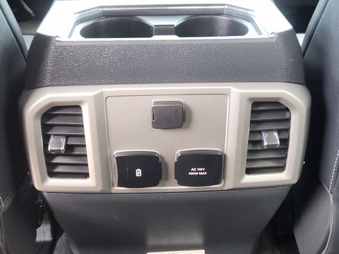 Used 2022 Ford F250 Lariat w/ Lariat Ultimate Package AWD/4WD image 31