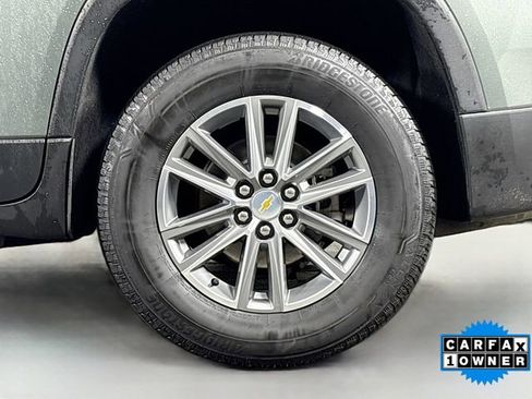 Used 2022 Chevrolet Traverse LT image 31