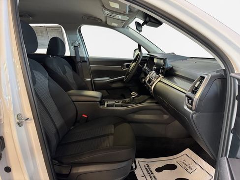 Certified 2023 Kia Sorento LX AWD/4WD image 26
