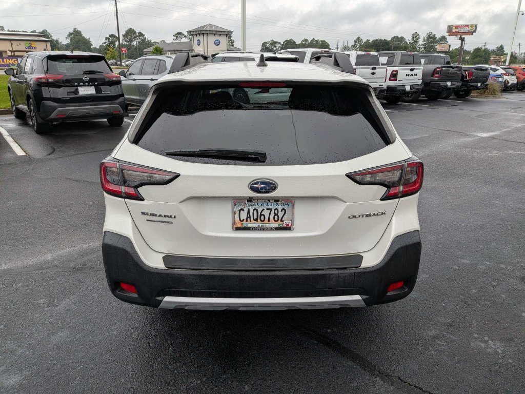 Used 2022 Subaru Ascent Limited w/ Technology Package AWD/4WD image 6