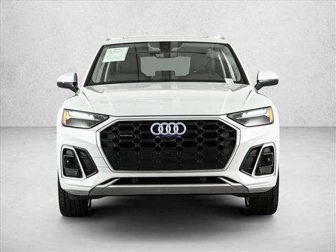 Used 2023 Audi Q5 2.0T Premium Plus w/ Premium Plus Package AWD/4WD image 2