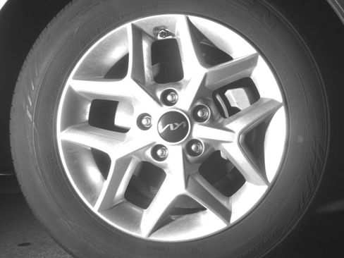 Used 2025 Kia Soul LX w/ LX Technology Package FWD image 19
