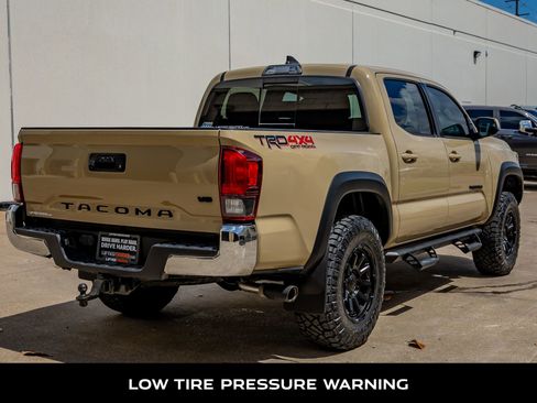 Used 2019 Toyota Tacoma TRD Off-Road image 10