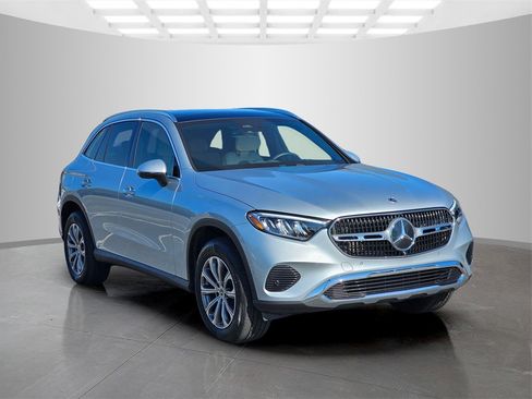 Used 2025 Mercedes-Benz GLC 300 image 8