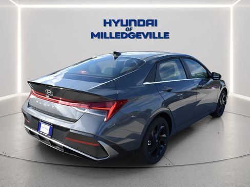 New 2026 Hyundai Elantra SEL Sport FWD image 4